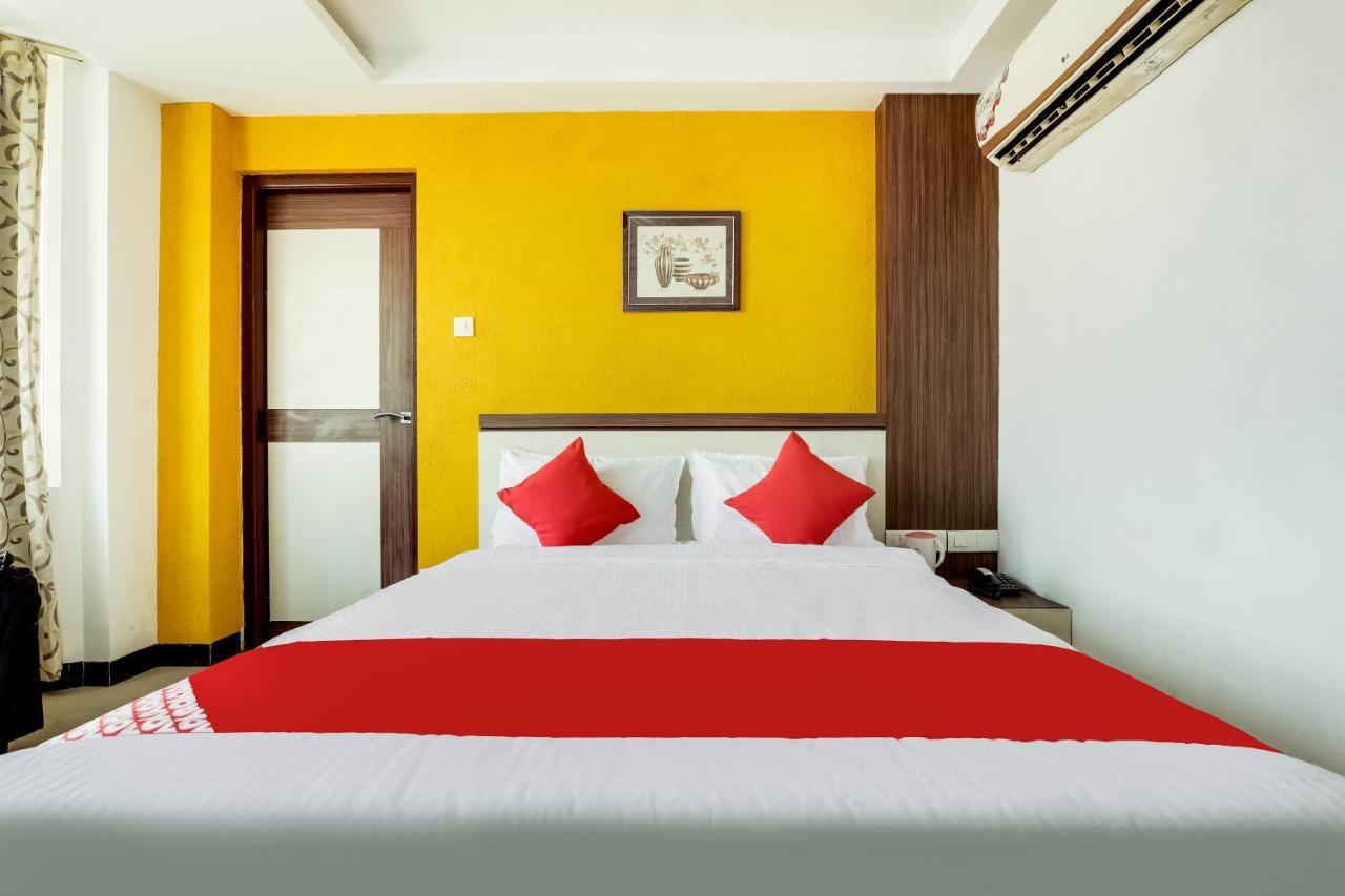 Oyo 61247 Hotel Vijayalakshmi Тируппур Экстерьер фото